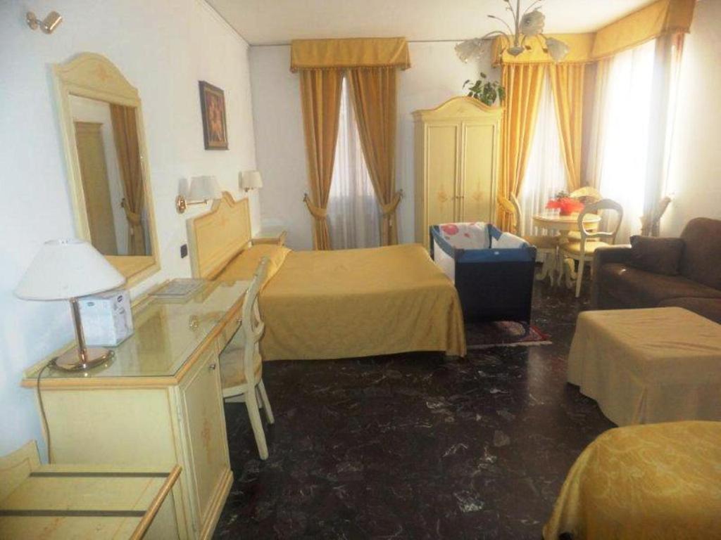 Hotel Ca Del Pozzo Venedig Zimmer foto